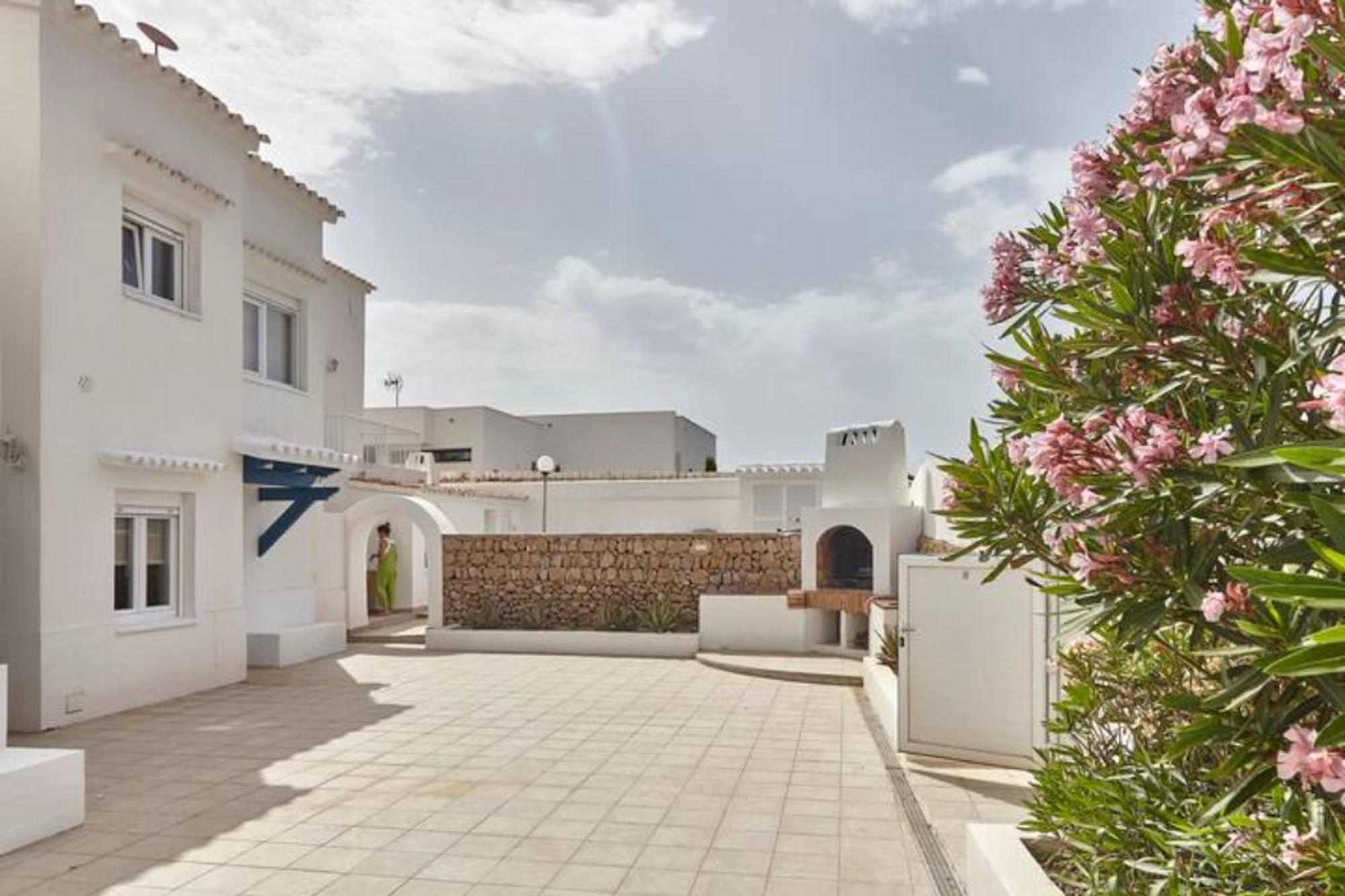 Arenal D'En Castell North Apartment Es Mercadal Luaran gambar