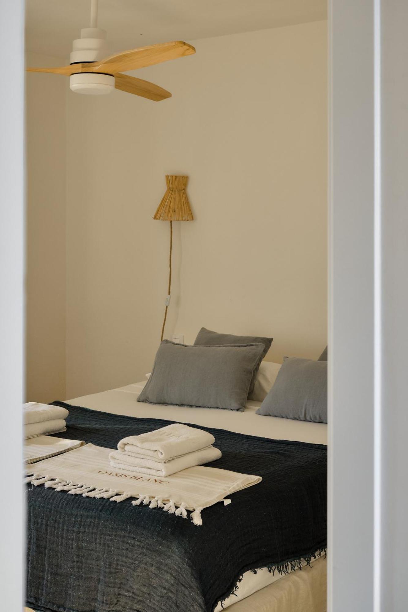 Arenal D'En Castell North Apartment Es Mercadal Luaran gambar