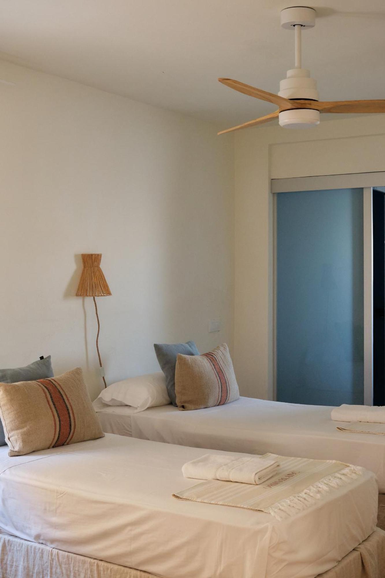 Arenal D'En Castell North Apartment Es Mercadal Luaran gambar